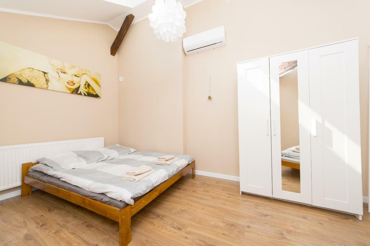 Blue Apartment Old Town Air Condition P4You Pl Cracovia Esterno foto